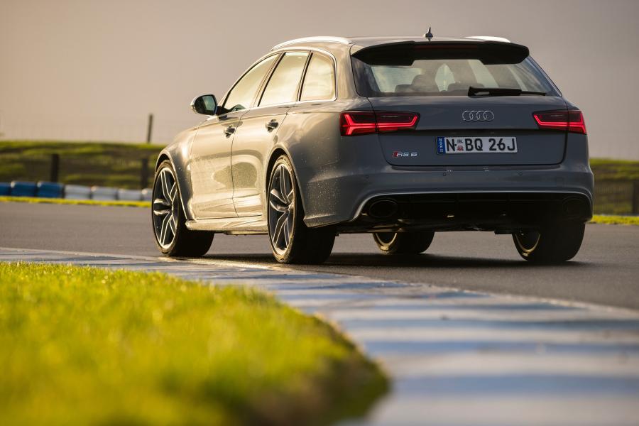  Audi RS6 Avant (4G, C7) 2015 года  (AU) (фото 7 из 18)